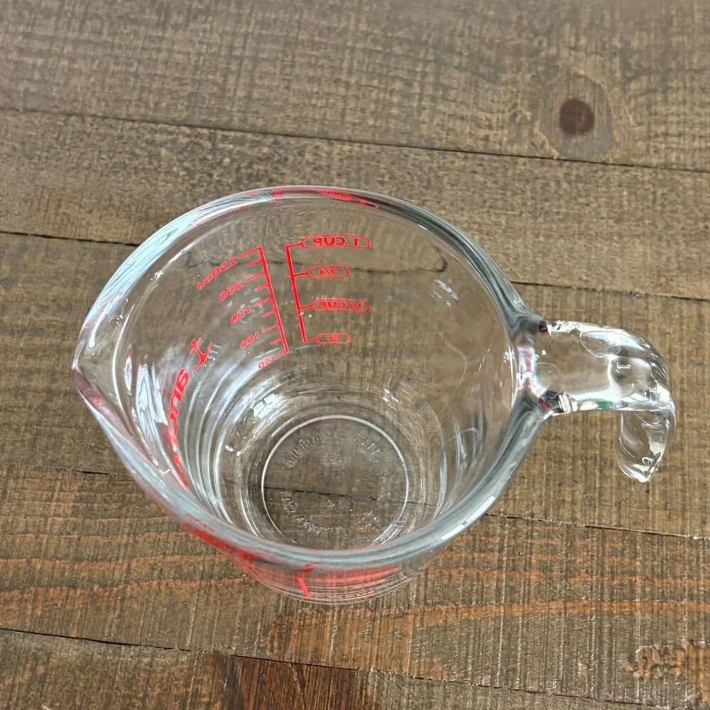Anchor Hocking Glass Measuring Cup Red Lettering Handle 1 Cup 1/2 Pint Baking
